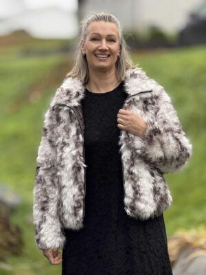 Astra fake fur jakke